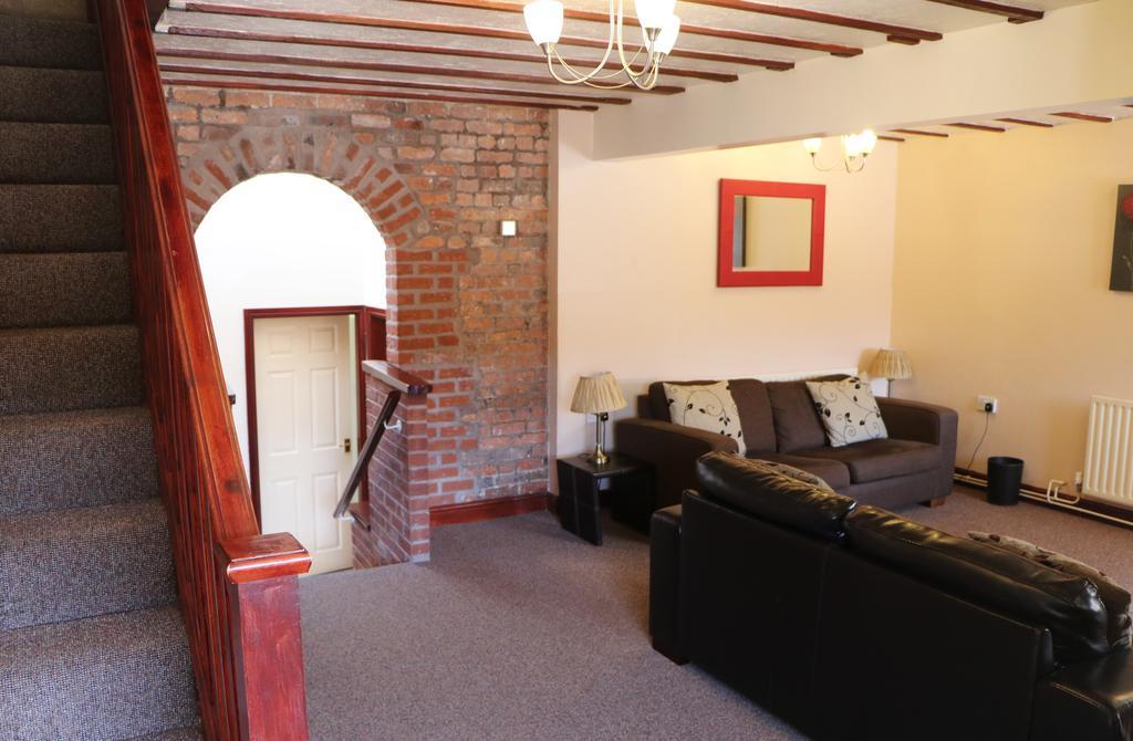 Bank Top Farm Cottages Stoke-on-Trent Exterior photo